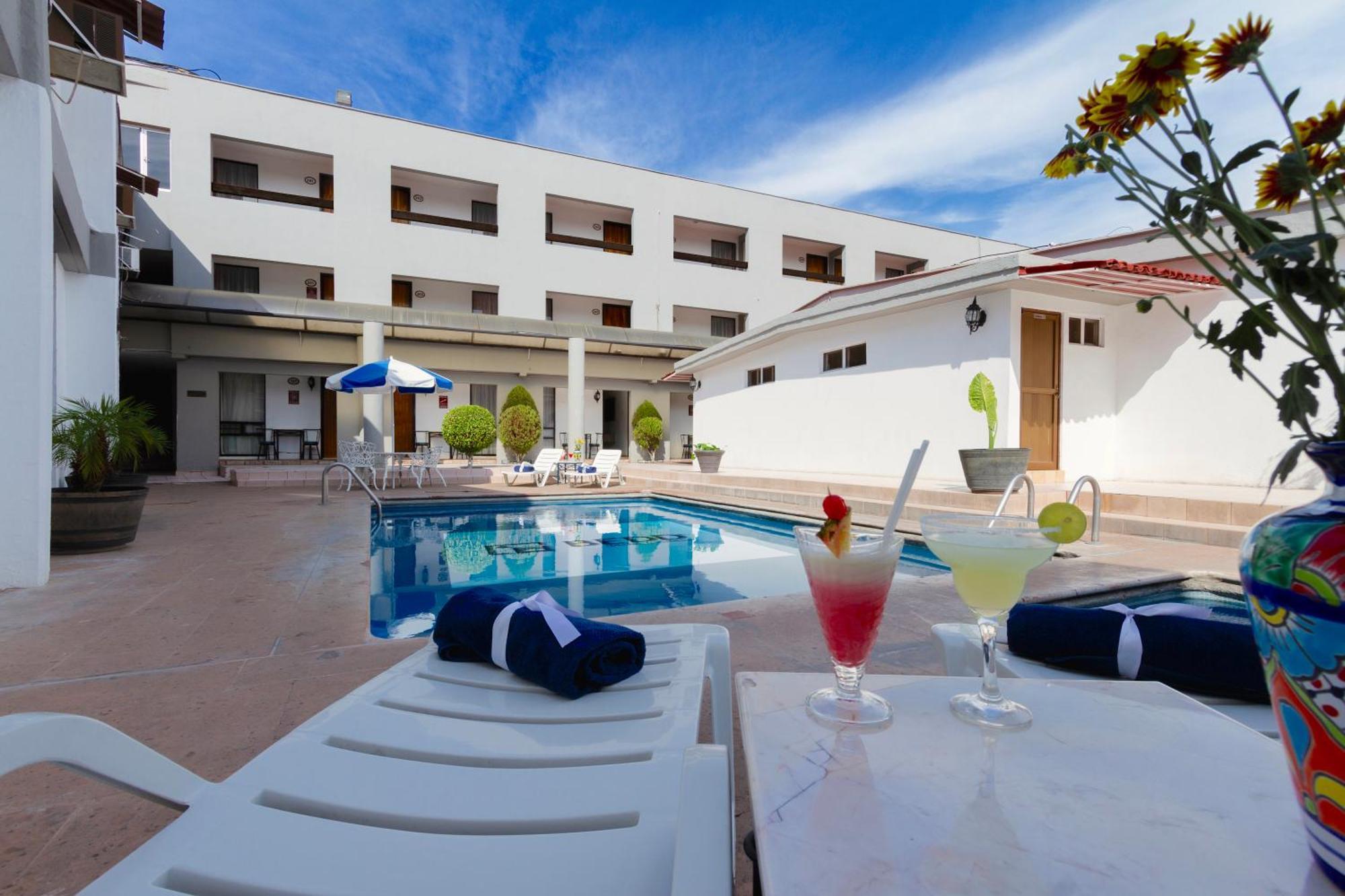 Hotel Beddo Querétaro Express Esterno foto